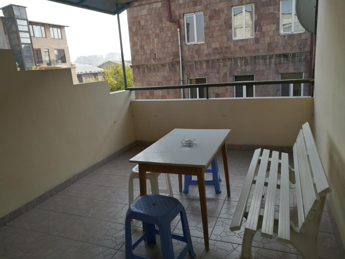 Penthouse In The City Center With Bbq Terrace Apartment Yerevan Exterior photo